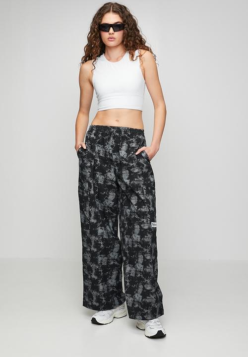 Reebok - Alt Sport Camo Balloon Pant - Camo Aop