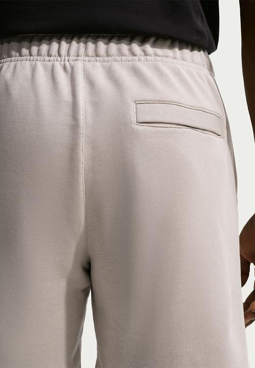 Nike - NSW  Athletic Club Shorts - Beige/Tan