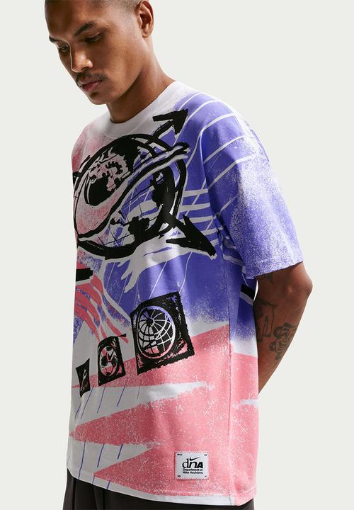 Nike - NSW Loose fir "Postage Stamp" T-Shirt - White