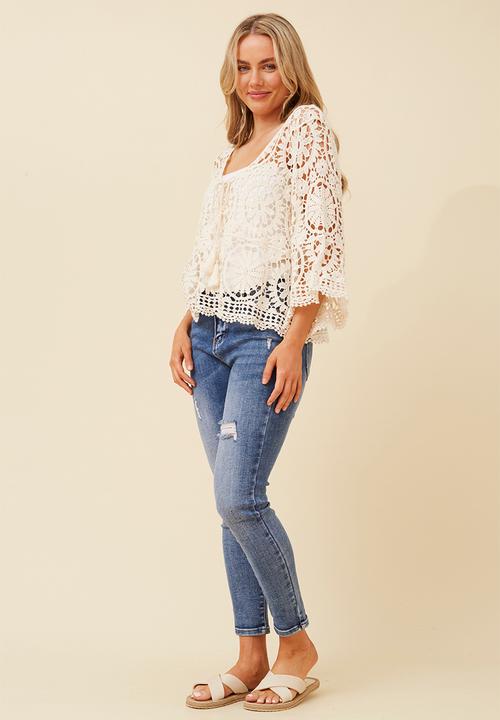 MANDI - 3/4 Sleeve Loose Crochet V-Neck With Tie Cardi - Cream