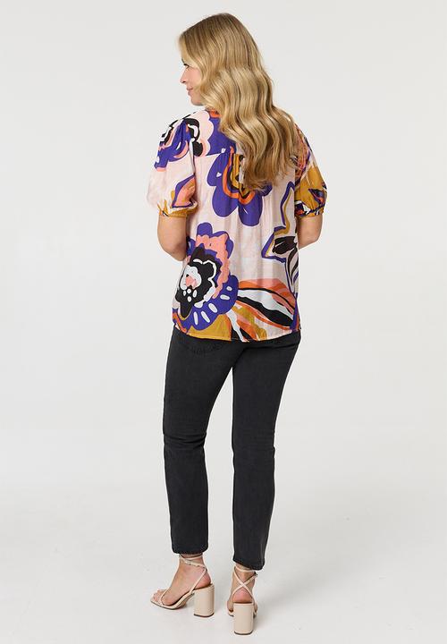 MANDI - S/S Covered Button Through Printed Blouse With Lace Trim On Chest - Multi Pink