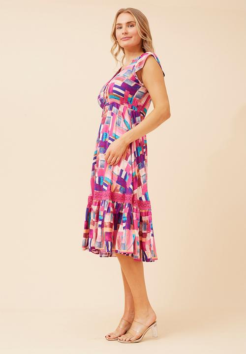 Stella Morgan - Cap Sleeve With Flutter V-Neck Button Through Midi Dress With Border Print Detail - Pink