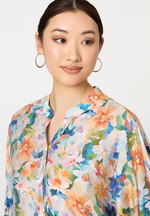 Stella Morgan - Half Sleeve Batwing Easy Wearing Printed Sheer Blouse With Back Button Stand Detail - Multi Blue
