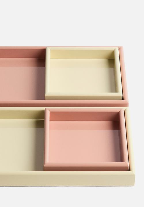 H&M - Rectangular tray - light yellow