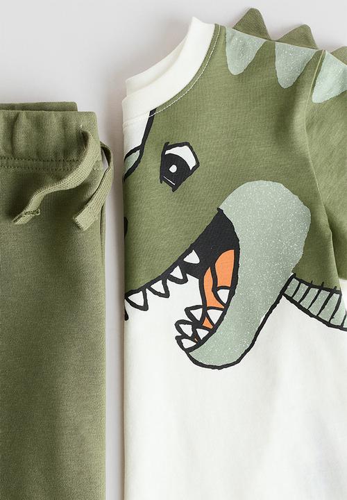 H&M - 2-piece t-shirt and sweatshorts set - khaki green/dinosaur