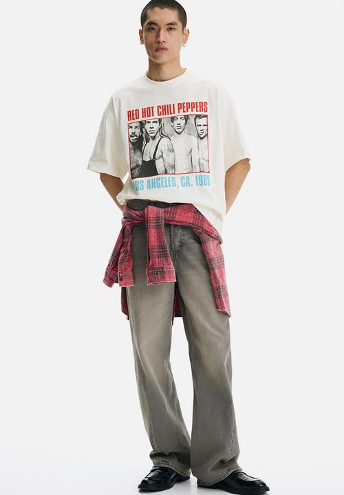 H&M - Oversized fit t-shirt - cream/red hot chili peppers