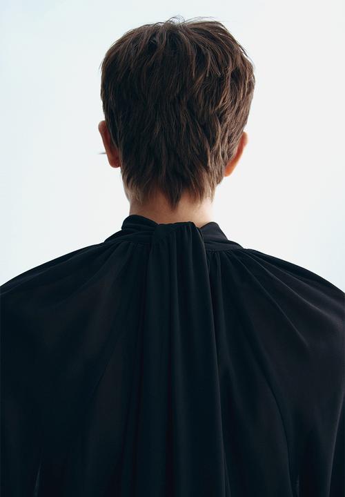 H&M - Scarf-collar blouse - black