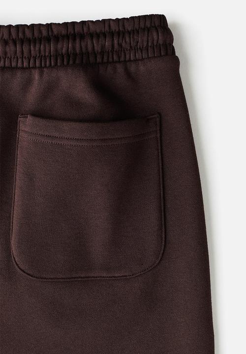 H&M - Regular fit sweatshorts - dark brown