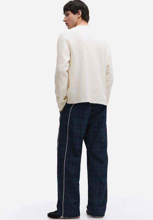 H&M - Regular fit long-sleeved waffled top - cream