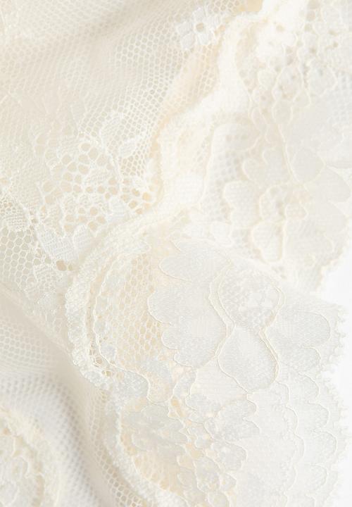 H&M - 2-Pack lace thong briefs - ivory