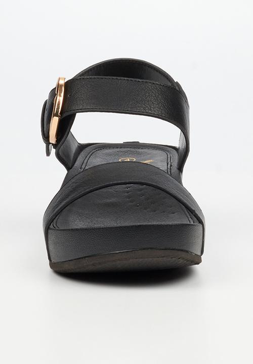 Butterfly Feet - Delia 16 ankle strap sandal - black