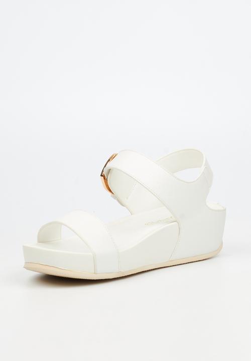 Butterfly Feet - Delia 16 ankle strap sandal - white