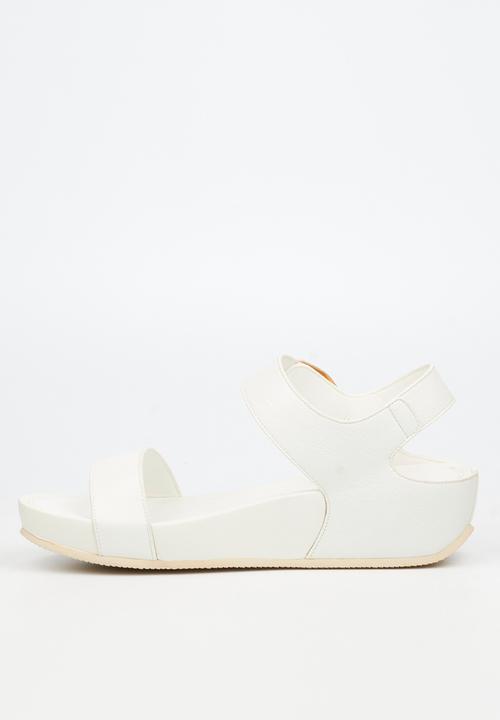 Butterfly Feet - Delia 16 ankle strap sandal - white