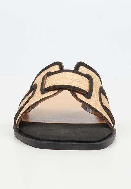 Butterfly Feet - Dorey 7 woven sandal - black