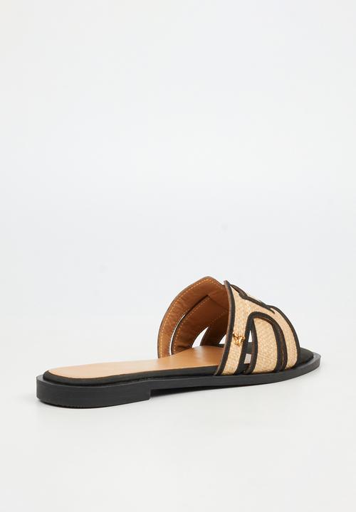 Butterfly Feet - Dorey 7 woven sandal - black
