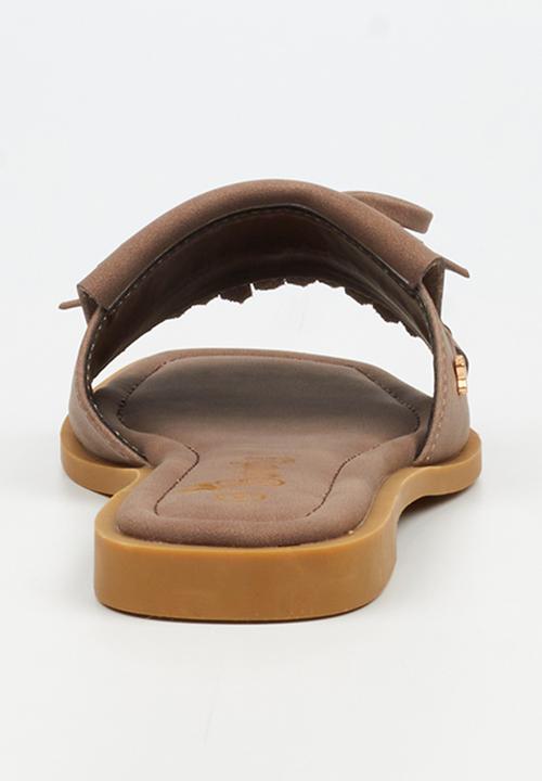 Butterfly Feet - Dorey 8 slide - chocolate