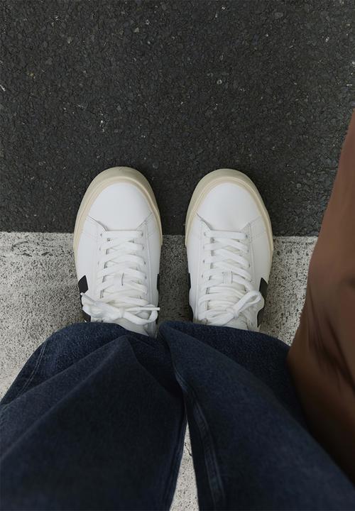 VEJA - Campo - Extra White/Black