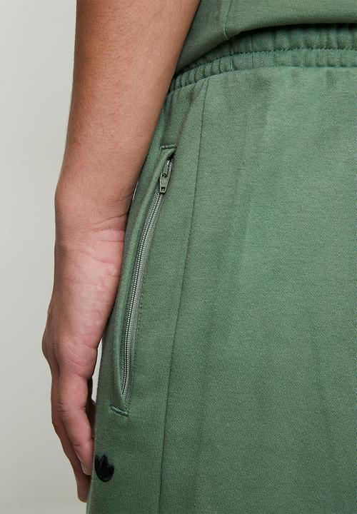 adidas Originals - Ess Short - TRACE GREEN
