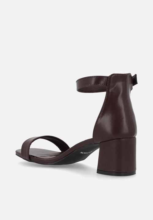 Madison® - Amira 4 open toe ankle strap - burgundy