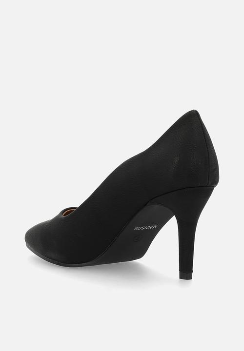 Madison® - Penny scalloped 2 court - black 1