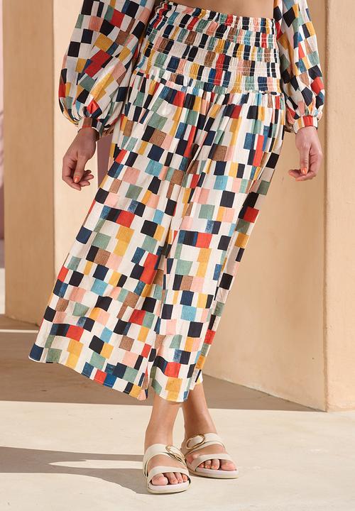 Me&B - Shirring Basque Maxi Skirt With Pockets - Multicolour
