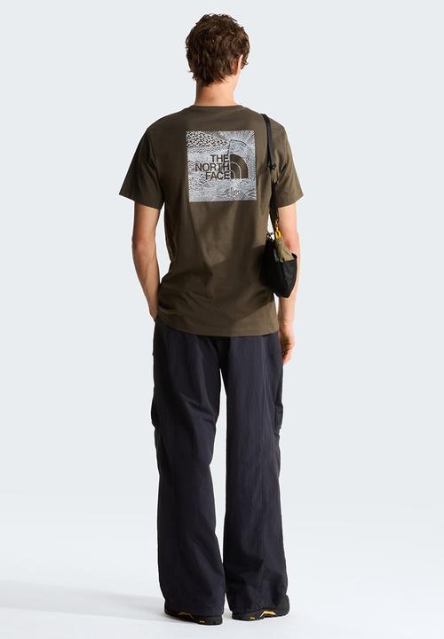 The North Face - M BOX NSE CELEBRATION REG SS TEE - NEW TAUPE GREEN