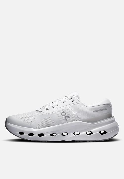 ON Running - Cloudrunner 3