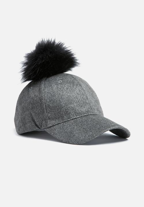 dailyfriday - Pom pom cap