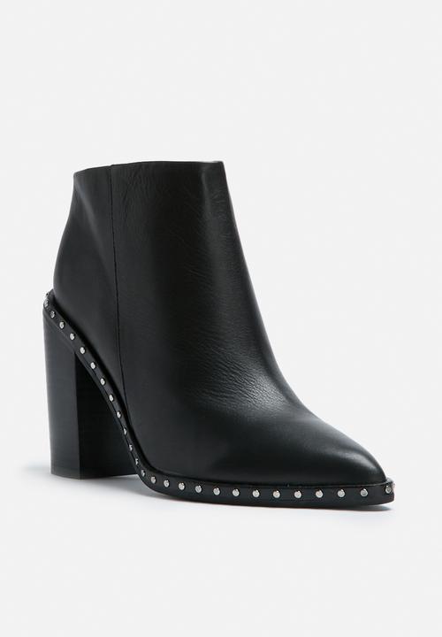 Sol Sana - Ajax boot