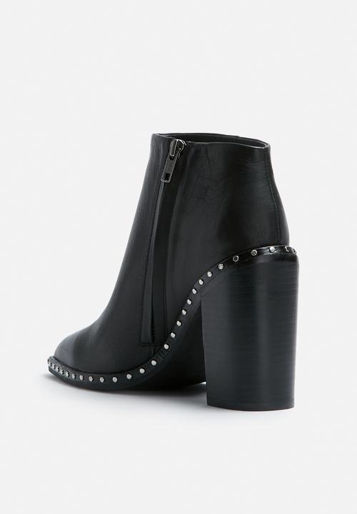 Sol Sana - Ajax boot