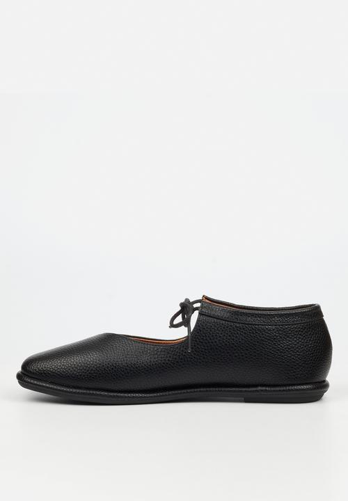 Butterfly Classics - Zaina 1 pump - black