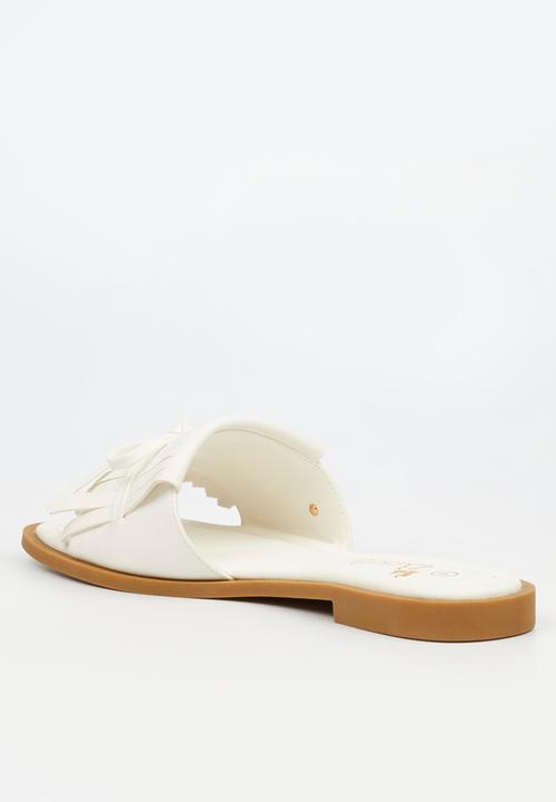 Butterfly Feet - Dorey 8 slide - white
