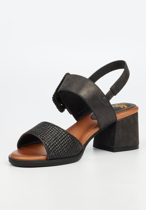 Butterfly Feet - Teegan 1 big buckle slingback heel - black