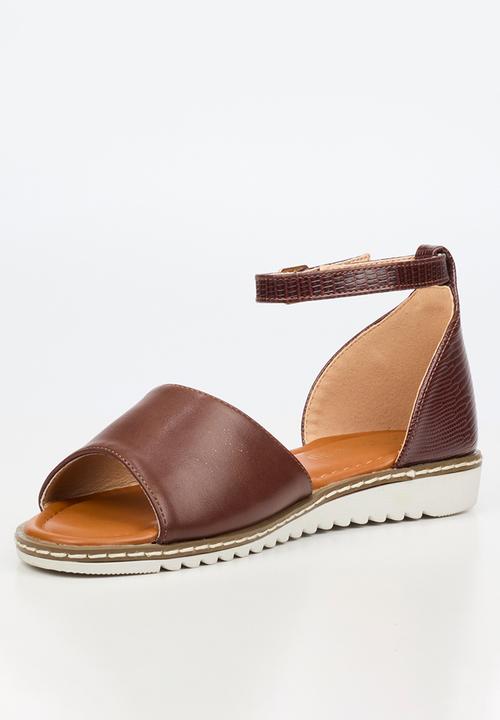 Butterfly Feet - Walnut 2 ankle strap sandal - chocolate