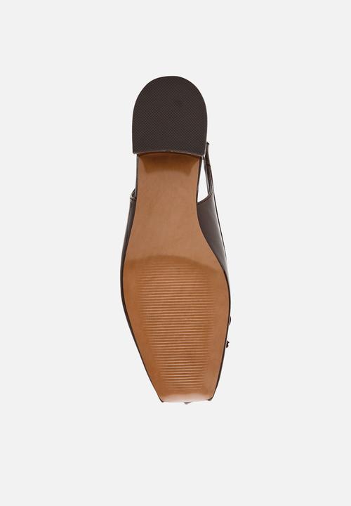 Steve Madden - Loved slingback - brn patent
