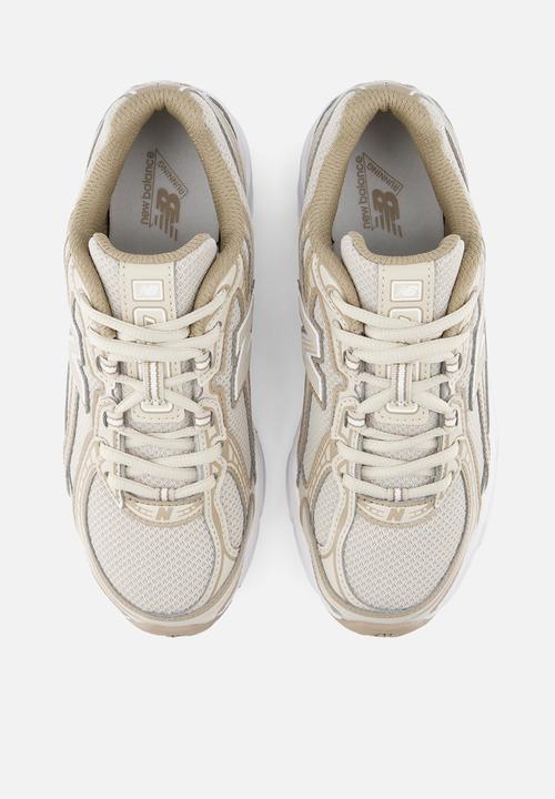 New Balance  - 740 Grade School