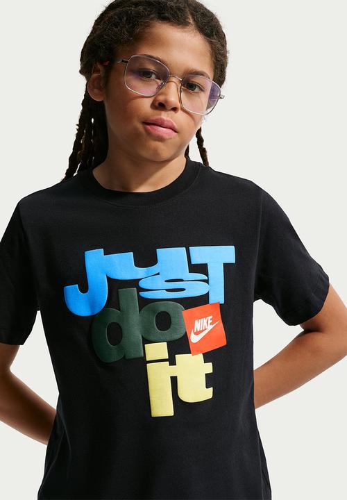 Nike - Kids Nike Sportswear Club Fam Tee