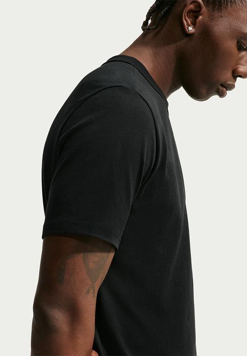 Nike - NSW Tailored Premium Patch Tee - Black
