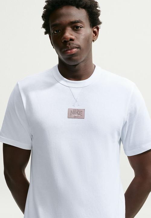 Nike - NSW Tailored Premium Patch Tee - White