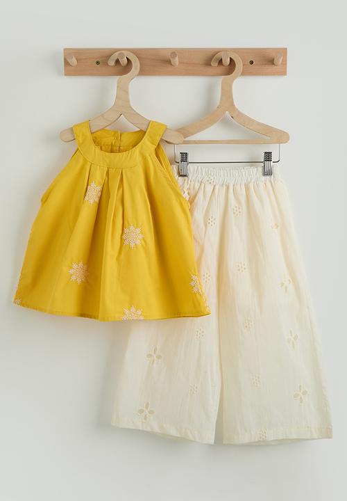 Pop Candy - Cutaway blouse with anglaise pants - yellow/cream