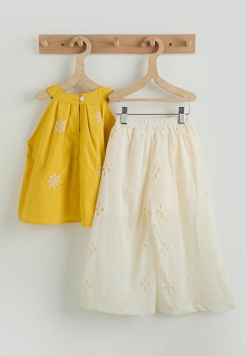 Pop Candy - Cutaway blouse with anglaise pants - yellow/cream