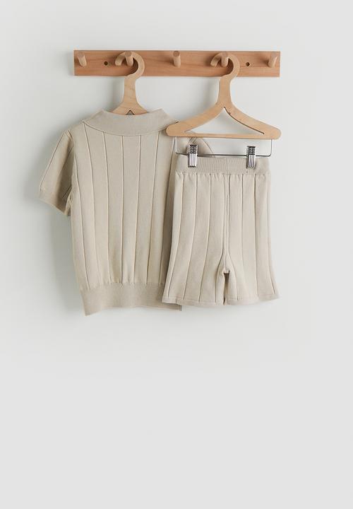 Pop Candy - Knit polo shirt and shorts - light beige