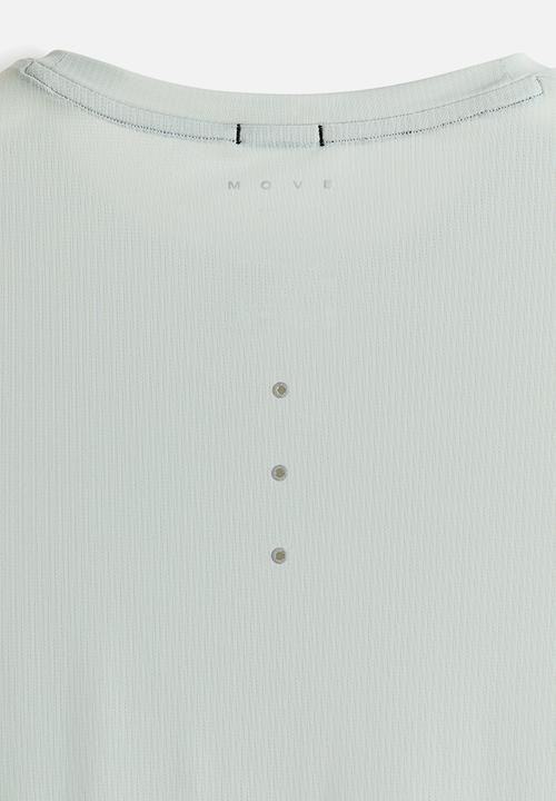 H&M - Lightweight cooling running t-shirt  - light dusty green