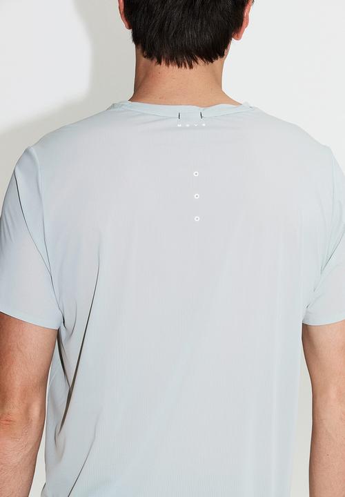 H&M - Lightweight cooling running t-shirt  - light dusty green