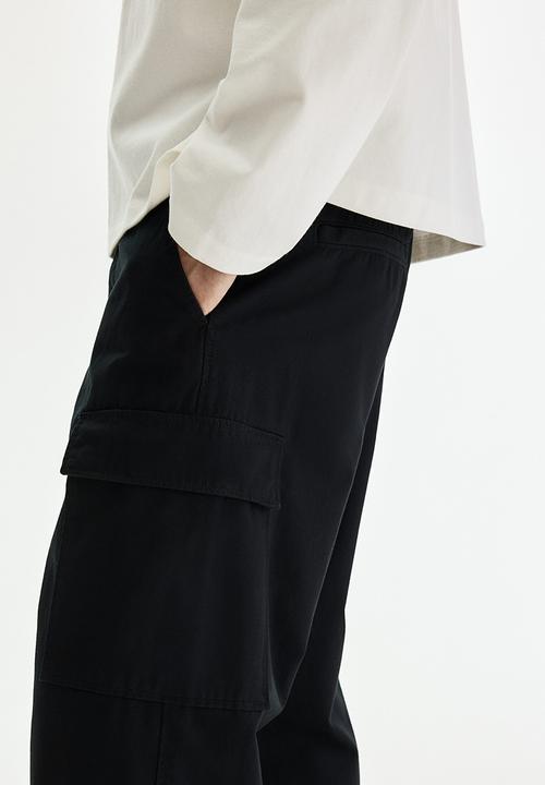 H&M - Relaxed fit cotton cargo trousers - black