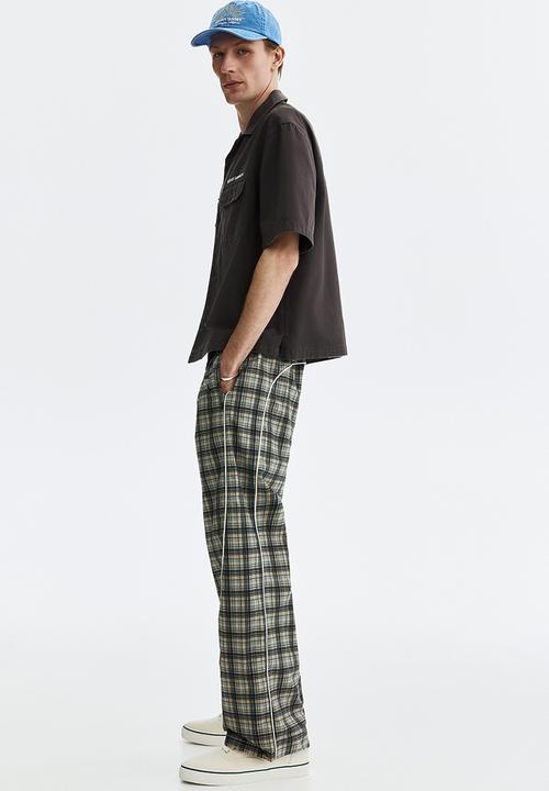 H&M - Relaxed fit short-sleeved utility shirt - dark grey/service garments