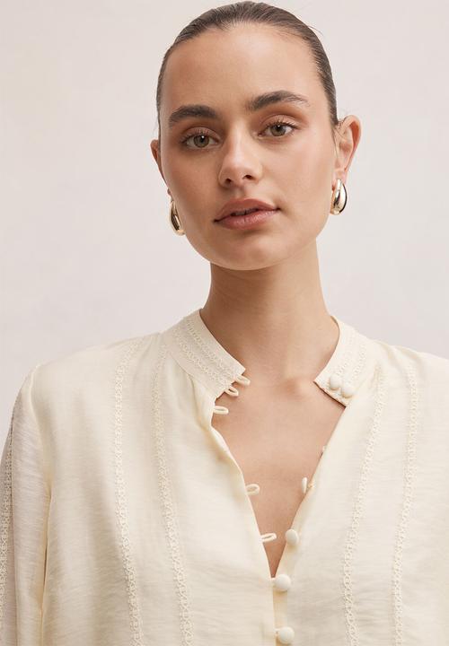 Forever New - Astra lace trim blouse in soft yellow