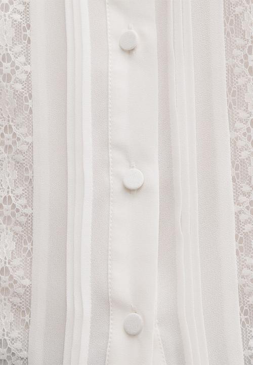 Forever New - Alexis short sleeve blouse in porcelain