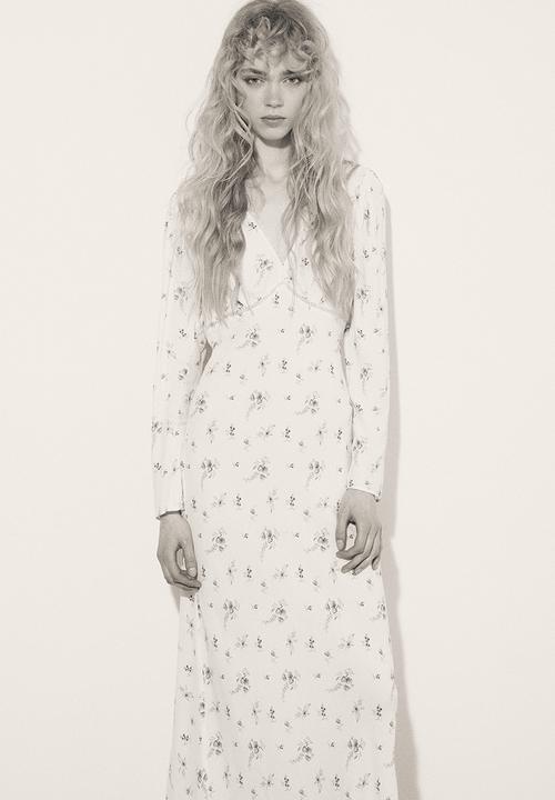 H&M - Long-sleeved viscose dress - white/floral