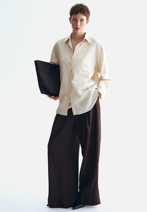 H&M - Oversized shirt - light beige/pinstriped